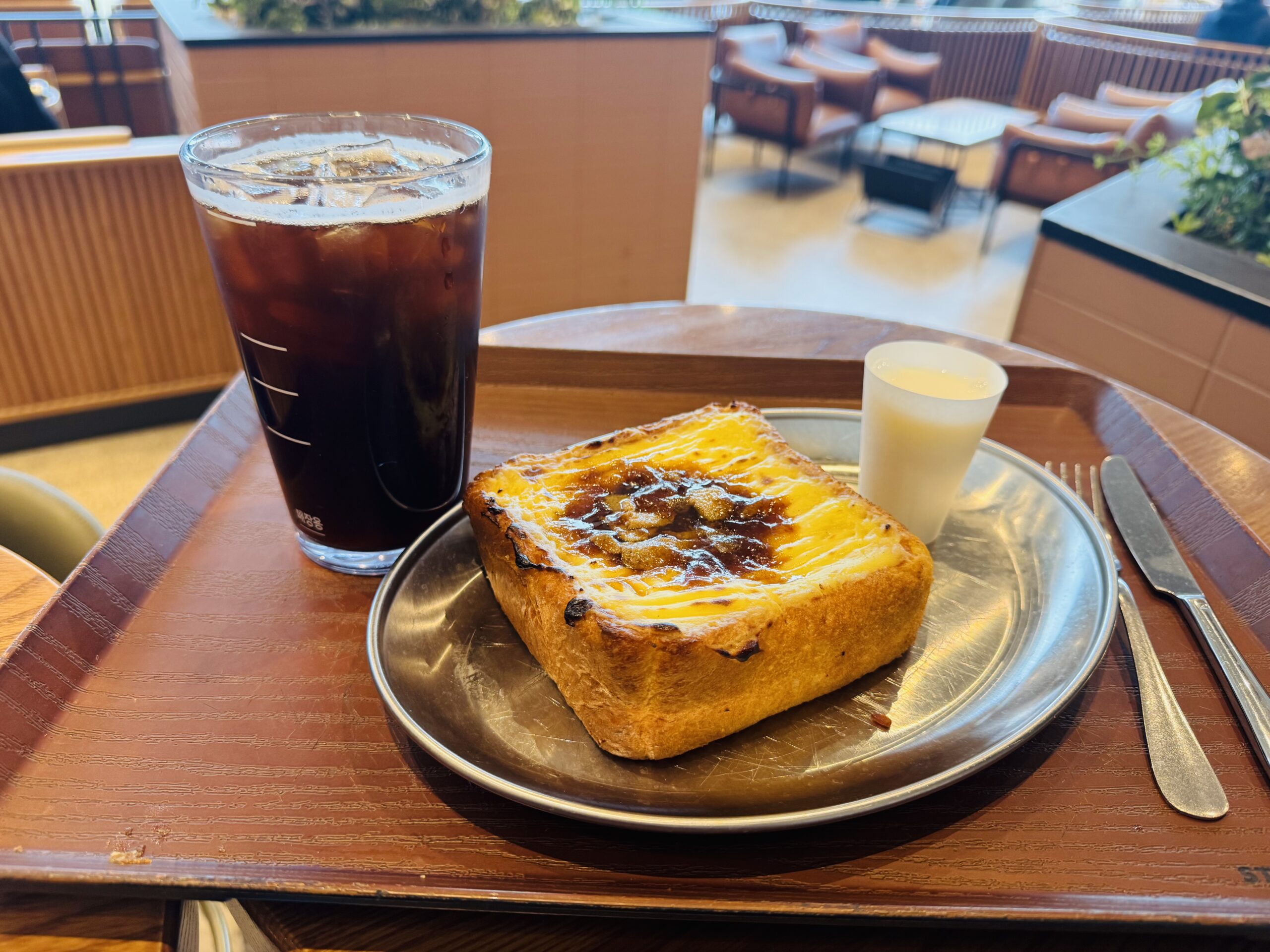 스타벅스 북한산점 방문 후기 | 자연 속 카페에서 즐긴 크렘 브륄레 토스트